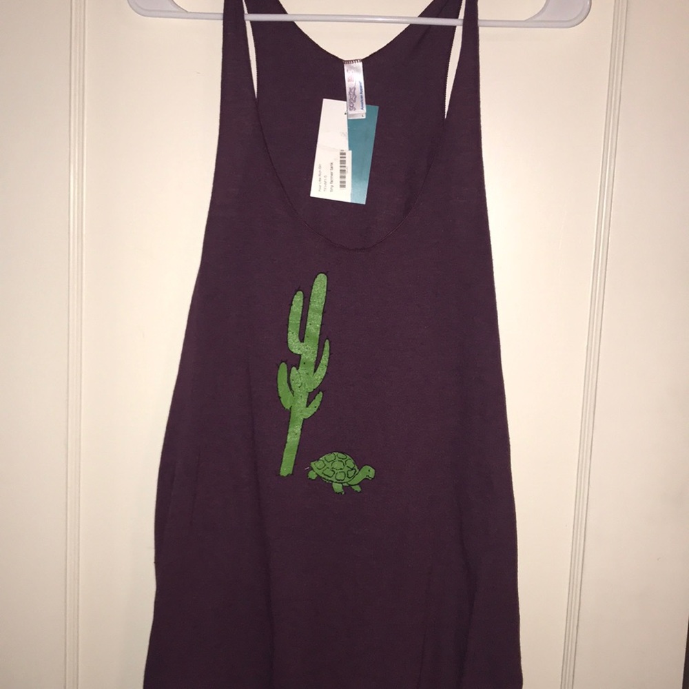 purple tank top